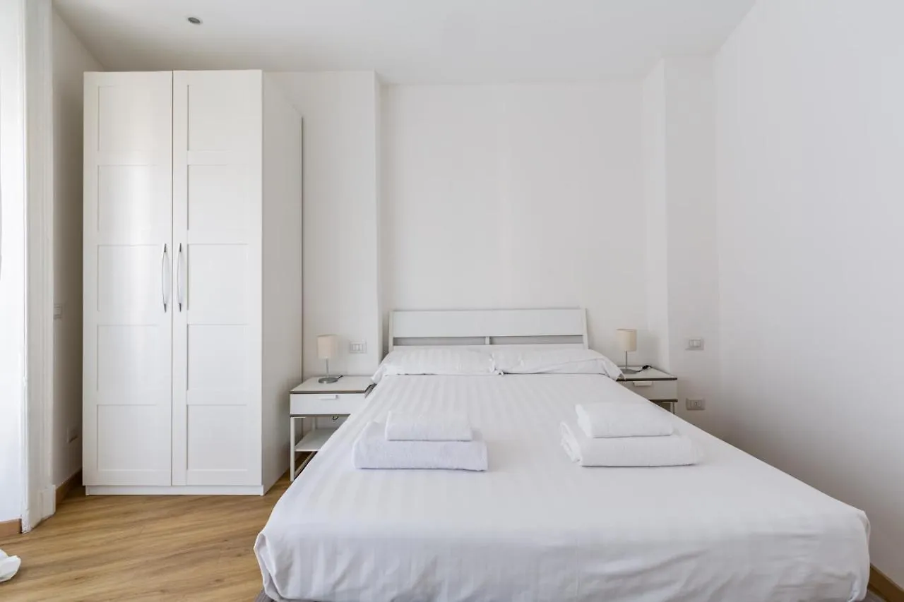 Apartment Top Accommodations In The Heart Of Milano!