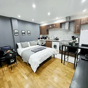 https://apt-the-green-dragon.brighton-hotels-england.com
